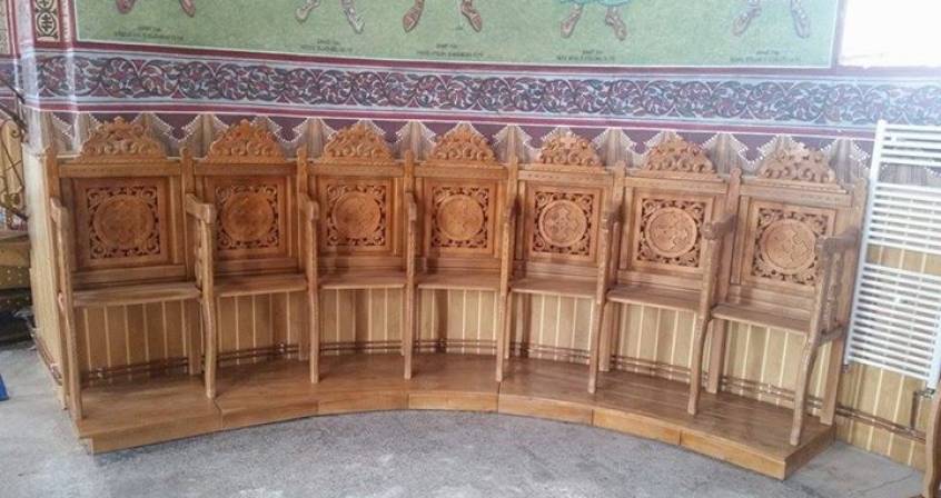Licitație pentru catapeteasmă și mobilier bisericesc  la parohia Iancu Vechi-Mătăsari